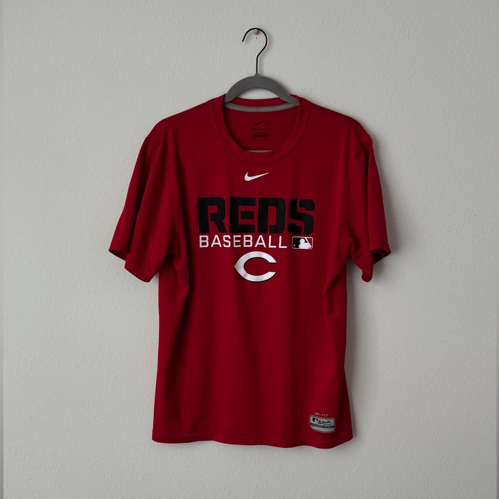 Nike MLB Reds dri-fit T-shirt - size M